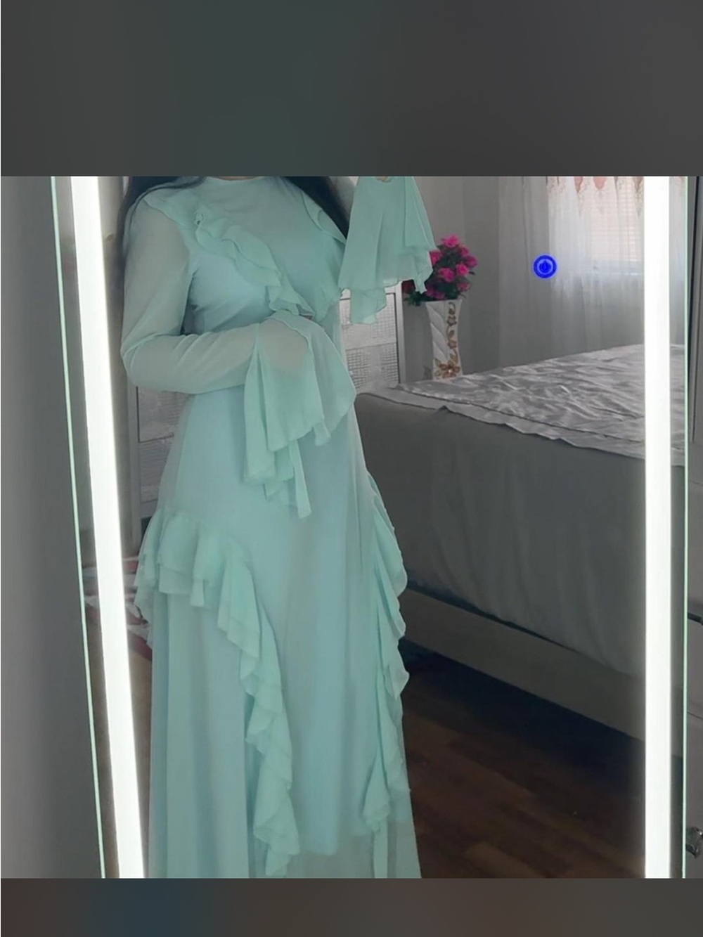 Elegant Ruffled Long Sleeve Maxi Dress - Mint Green